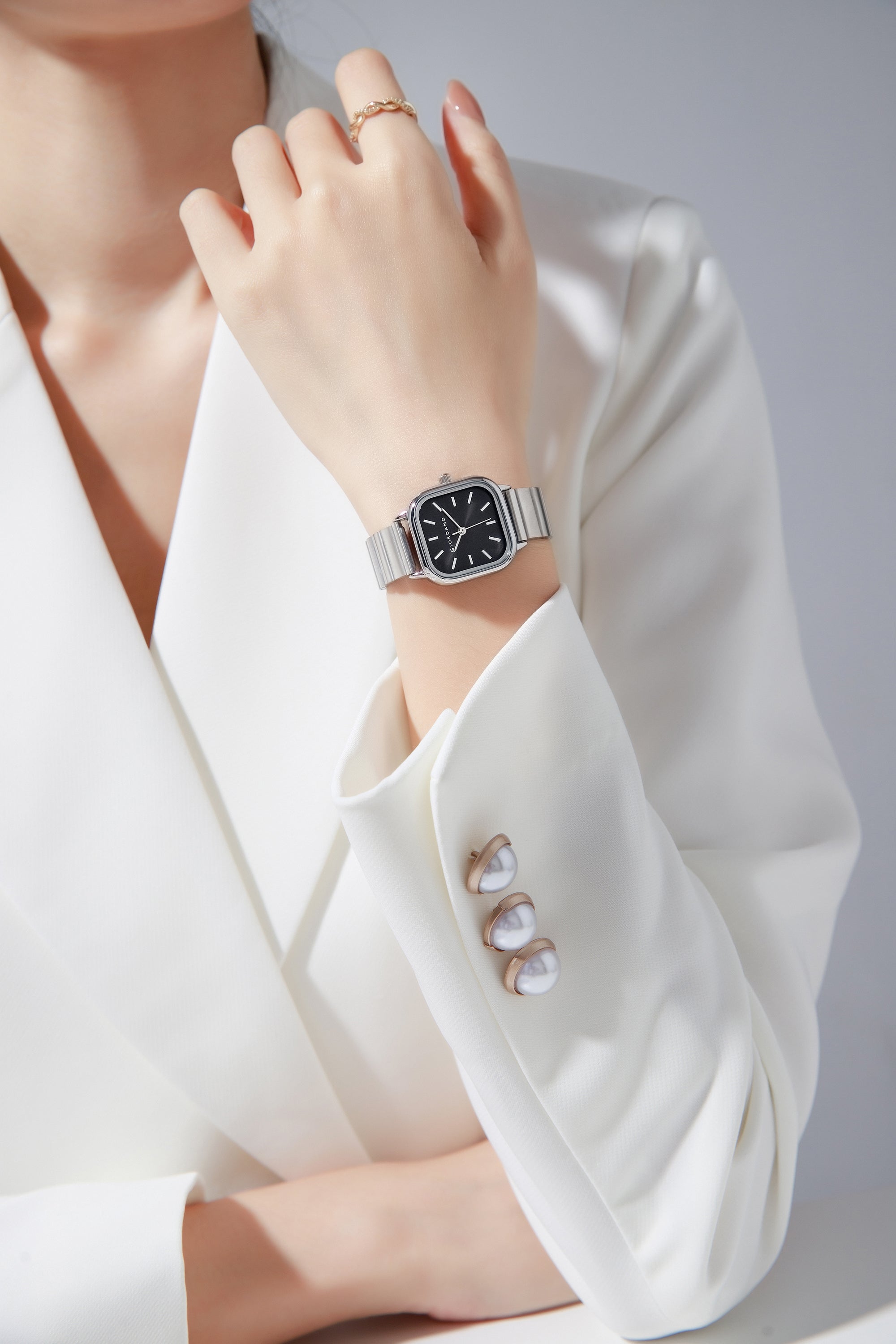 Giordano Classic Square Watch for Women – Polished Stainless Steel Strap, Minimalist Compact Design | GZ-60098-11